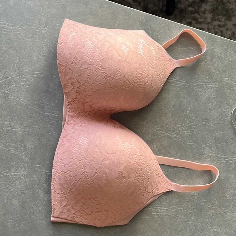 Brand new never worn Knix bra